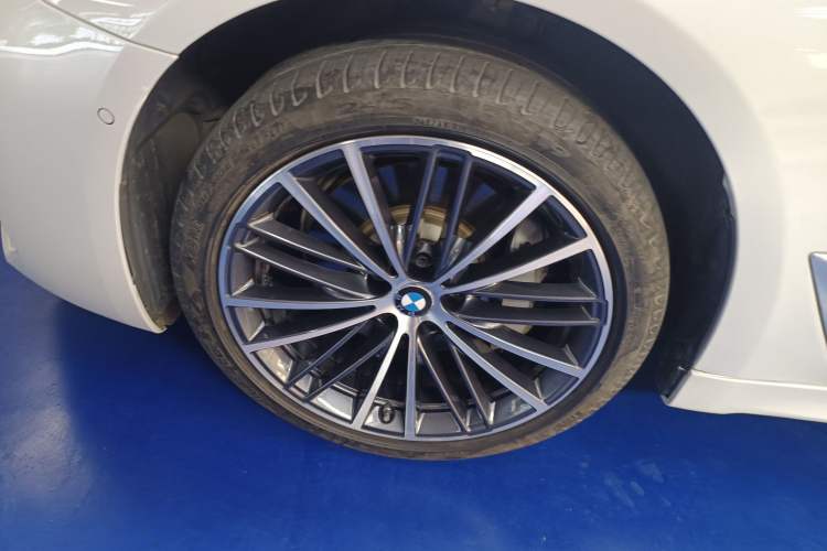 Used BMW 5 Series 2023 530Li Leading Model M Sport Package
