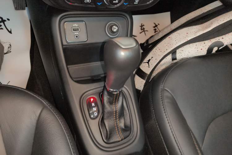 Used  Compass 2017 200T Automatic Family Edition