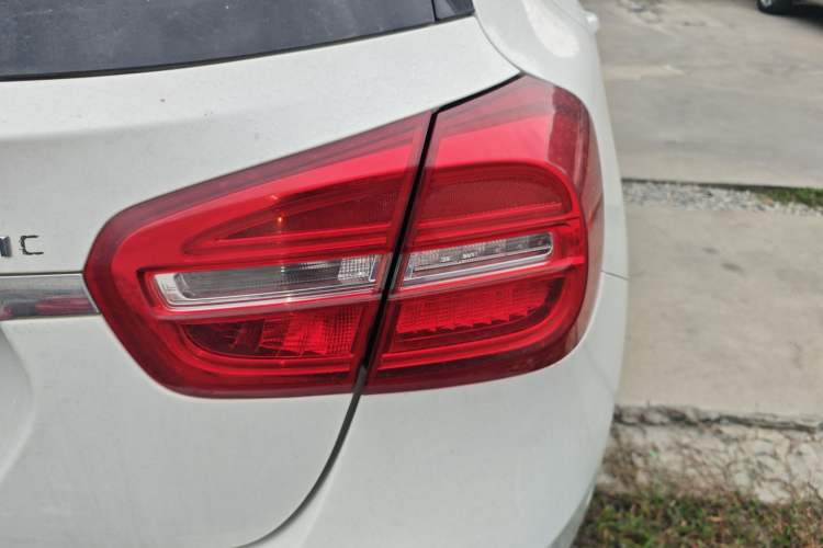 Used Mercedes-Benz GLA 2015 GLA 220 4MATIC Fashion Model