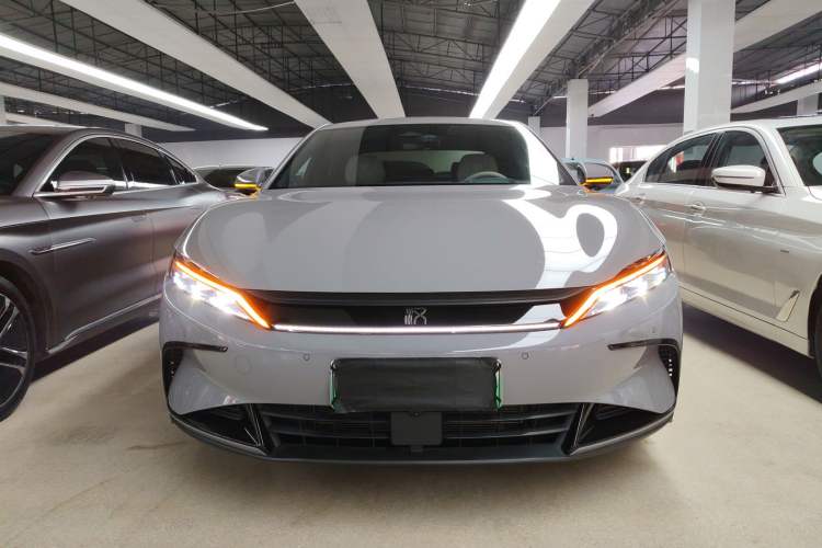 Used BYD Han 2025 DM-i 125KM Prestige Model
