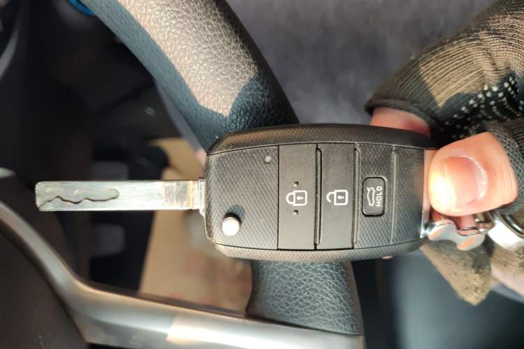 Used Kia K2 2017 Sedan 1.4L Manual Transmission GLS