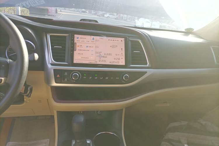 Used Toyota Highlander 2015 2.0T Two-Wheel Drive Elite Edition 7 Seats
