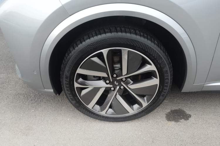 Used Li Auto L9 2022 Max model
