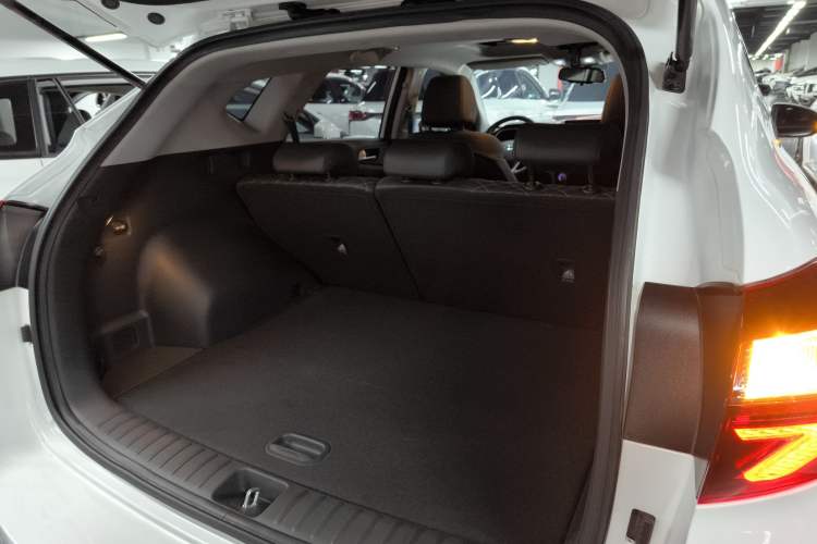 Used Hyundai Tucson 2020 280TGDi Two-Wheel-Drive GLS Smart Connectivity Version China VI Standard
