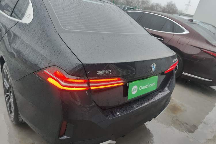 Used BMW 5 Series 2024 530Li Leading Model M Sport Package