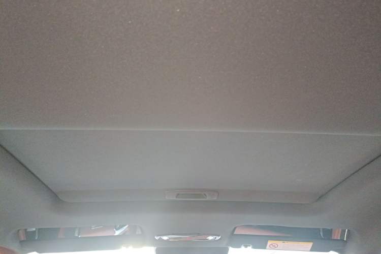 Used  L6 2025 EM-i 140km Starship Edition
