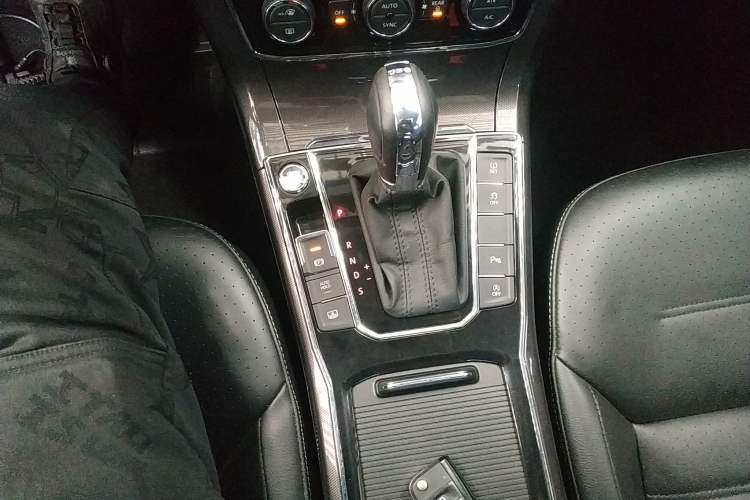 Used Volkswagen Passat 2017 330TSI DSG Prestige Edition
