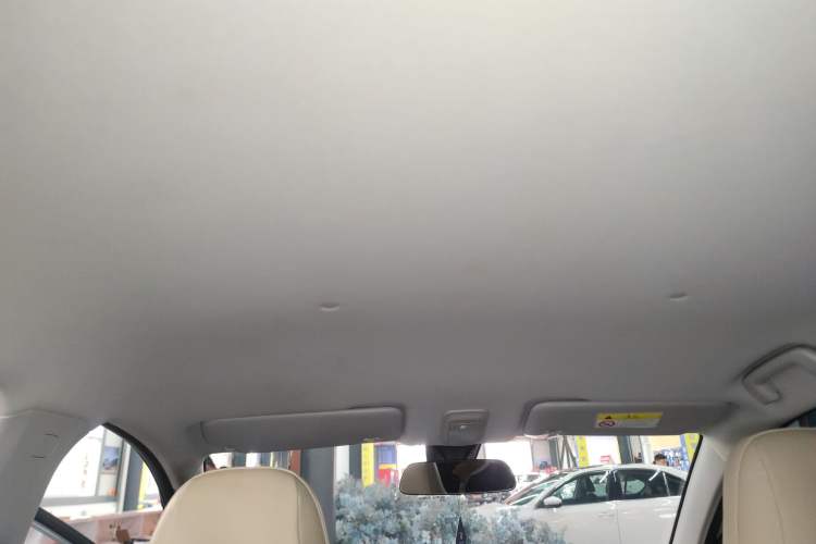 Used Wuling Bingo PLUS 2024 330 km Range Five-Seater Version
