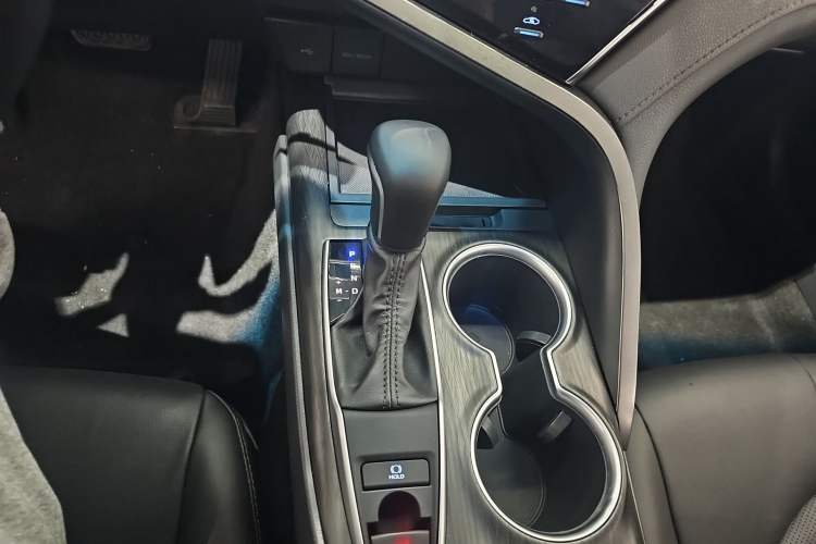 Used Toyota Camry 2021 2.0G Luxury Edition