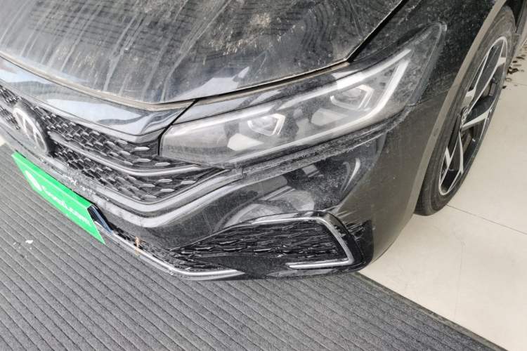 Used Volkswagen Passat 2023 330TSI Starry Luxury Edition
