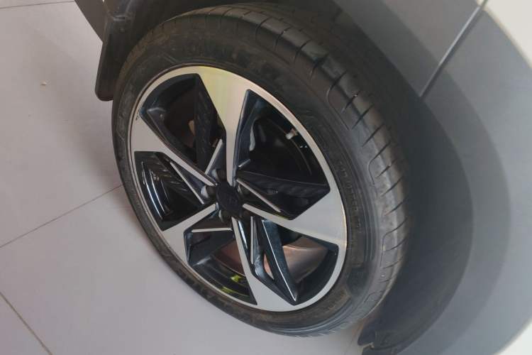 Used  L7 2023 1.5T 115 km Starship