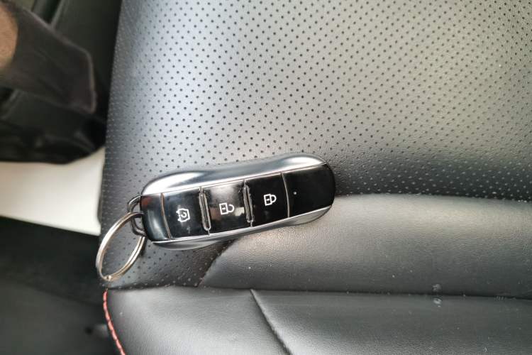 Used Dongfeng Fengon 580 2021 Revised ☆ Star Edition 1.5T Manual Luxury Version