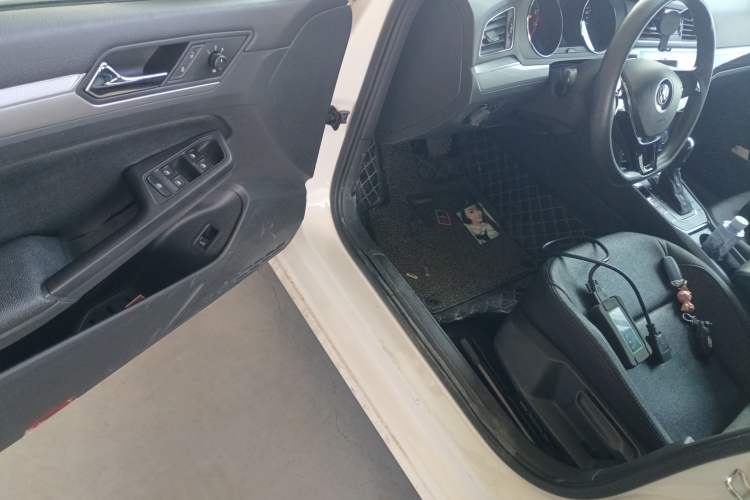 Used Volkswagen Lamando 2015 230TSI DSG Fashion Edition
