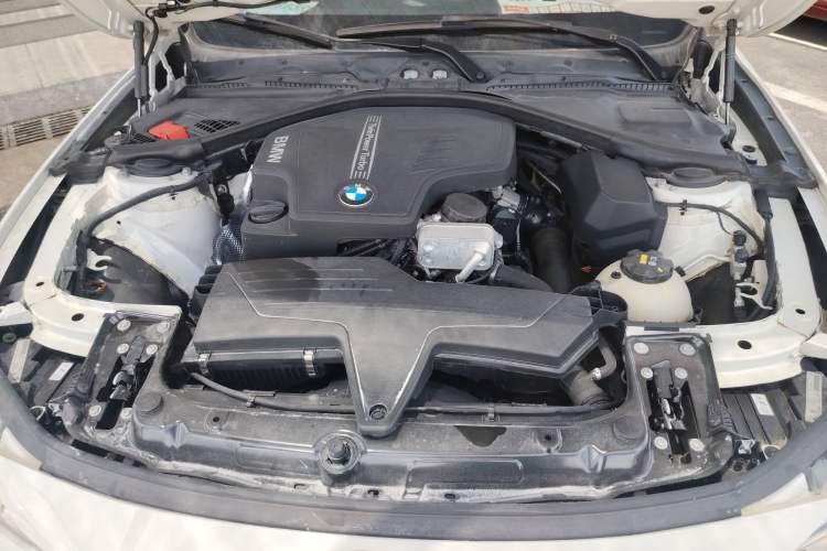 Used BMW 3 Series 2015 320Li Luxury Edition Fashion Model
