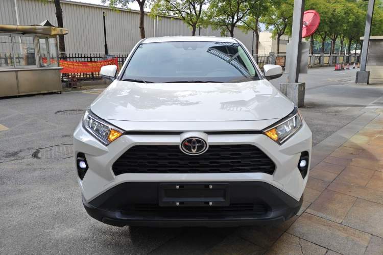 Used Toyota RAV4 2023 2.0L CVT Two-Wheel Drive Urban Edition

