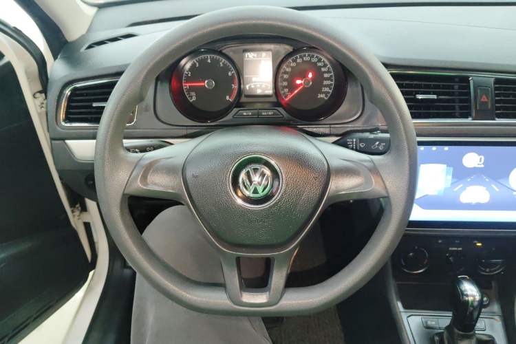 Used Volkswagen Lavida 2015 1.6L Automatic Fashion Edition