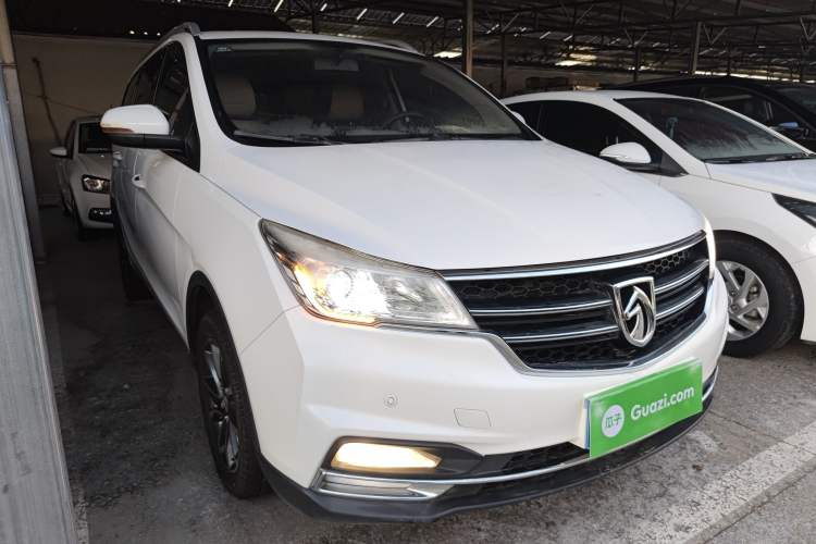 Used Baojun 730 2019 1.5T Manual Fashion Model 7-seater China VI
