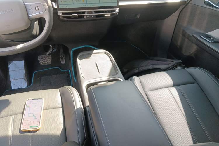 Used Venucia VX6 2025 Large Flat-Layout 520 Pro