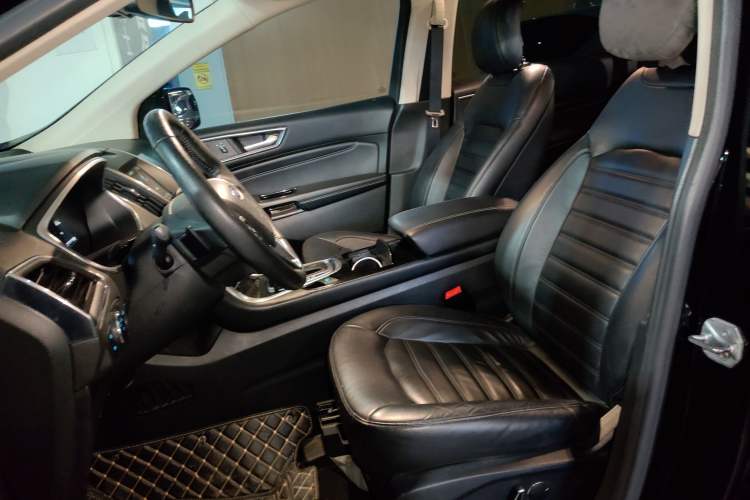 Used Ford Edge 2016 EcoBoost 245 Two-Wheel-Drive Titanium 7-Seater
