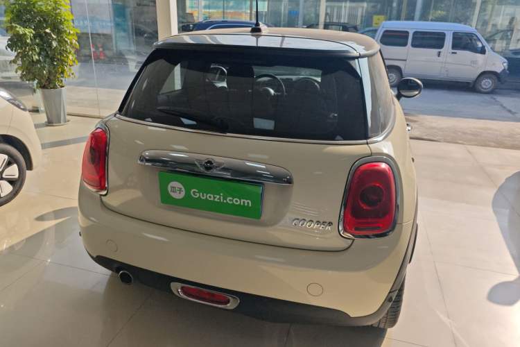 Used  MINI 2016 1.5T COOPER
