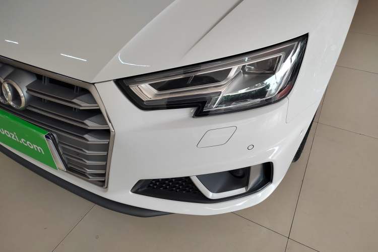 Used Audi A4L 2019 40 TFSI Fashion Edition China VI Emission Standard
