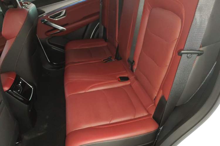 Used JETOUR X70 PLUS 2022 1.5T DCT Luxury Edition 5 Seats
