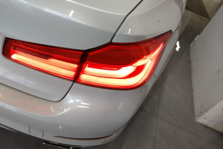 Used BMW 5 Series 2019 525Li Luxury Package
