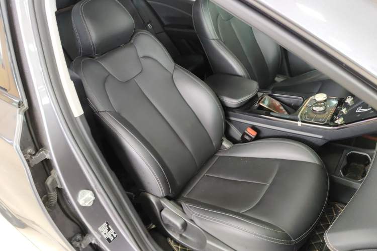 Used NETA U 2023 NETA U-Ⅱ Challenge Edition 400 U Show – Lithium Iron Phosphate
