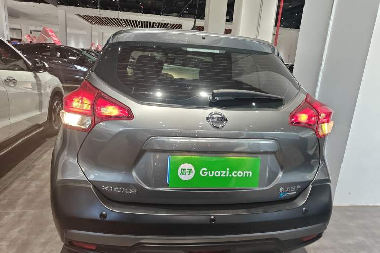 Used Nissan Kicks 2018 1.5L CVT Smart Connect Luxury Edition
