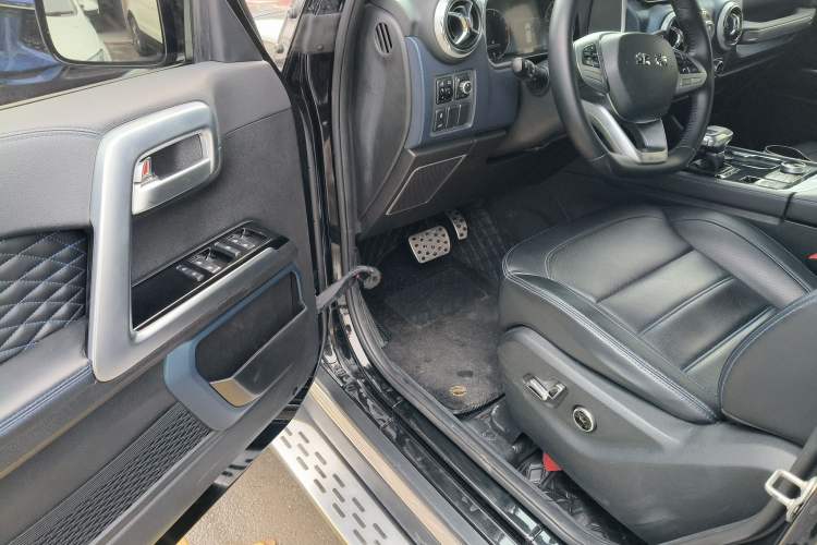 Used BAIC Off-Road BJ40 2020 2.0T Automatic Four-Wheel Drive Urban Hunter Edition Chivalrous Type