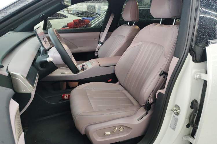 Used ONVO L60 2024 60 kWh Rear-Drive Version
