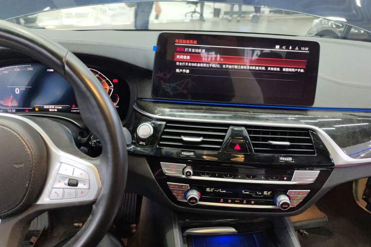 Used BMW 5 Series 2022 Second Facelift 525Li M Sport Package
