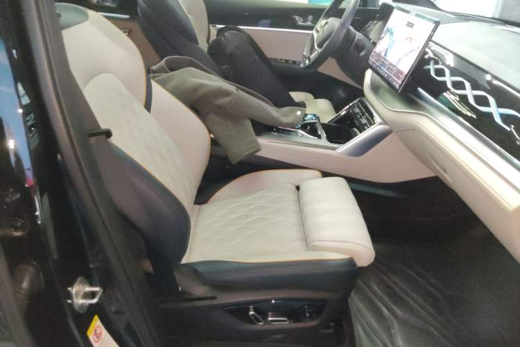 Used BYD Tang New Energy 2024 EV Glory Edition 730KM Premium Model
