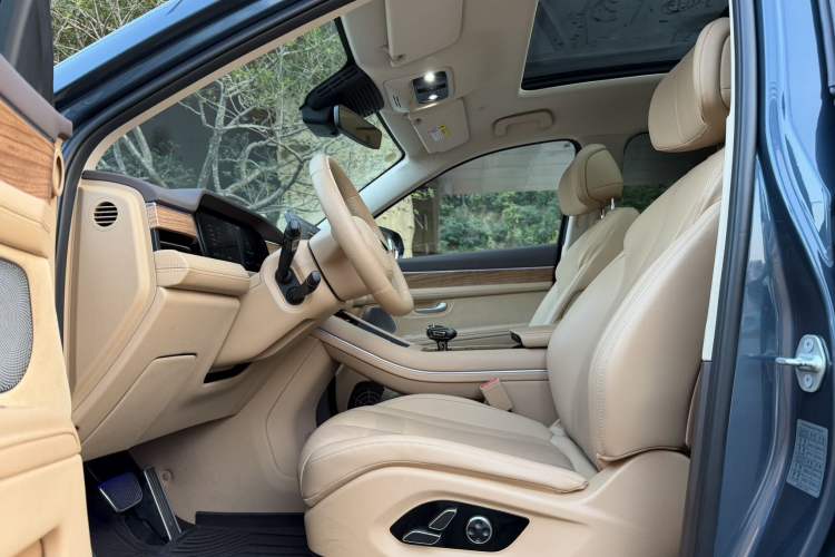 Used Hima AITO M7 2024 1.5T Intelligent Driving 4WD Ultra Version 6 Seats