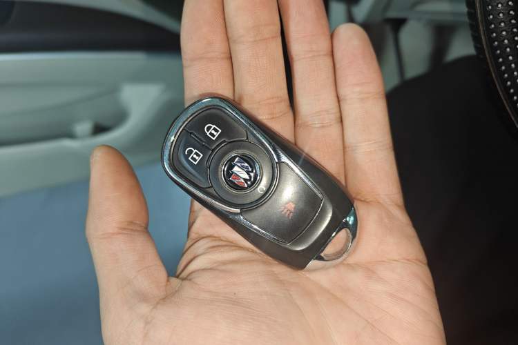 Used Buick GL8 2020 Land Cruiser Executive Class 652T Comfort Model
