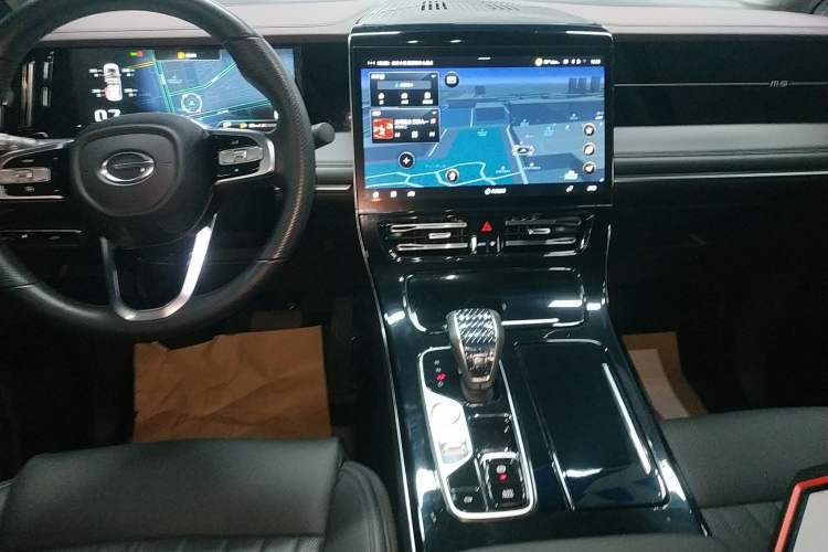 Used GAC Trumpchi M8 2024 Master Series 400T Prestige Edition
