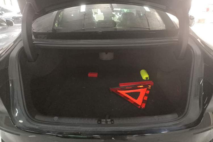 Used BYD Han 2025 EV with 701 km of Laser Radar-Enabled Intelligent Driving
