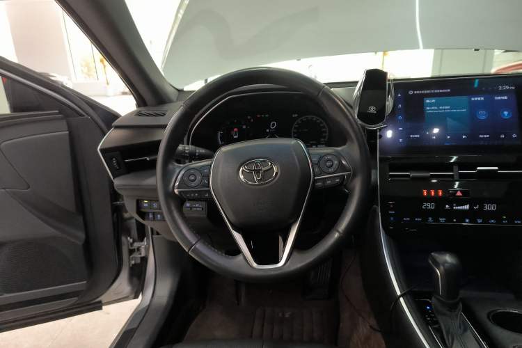 Used Toyota Avalon 2022 2.0L XLE Premium Edition