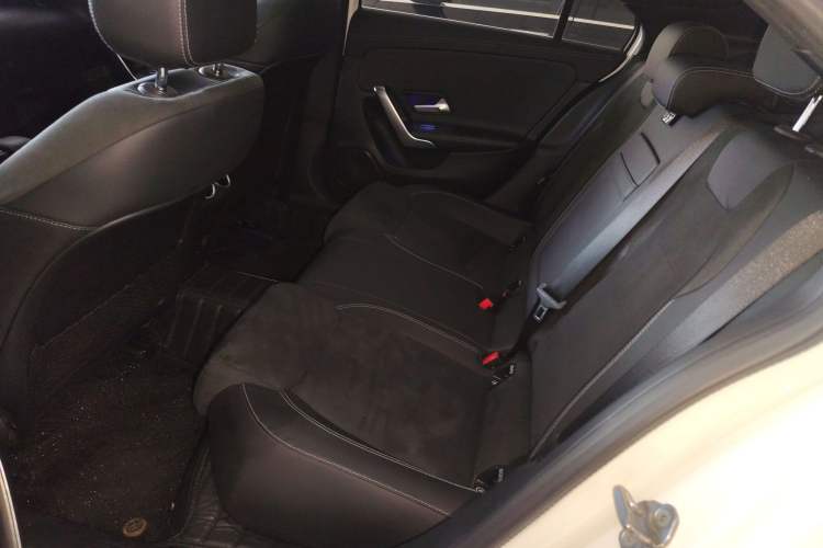 Used Mercedes-Benz A-Class 2022 Revised Version A 200 L Sport Sedan Fashionable Style
