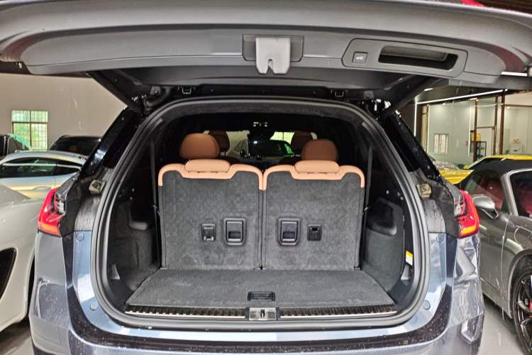 Used Nio ES8 2020 580 km Range Signature Edition Six-Seater Version
