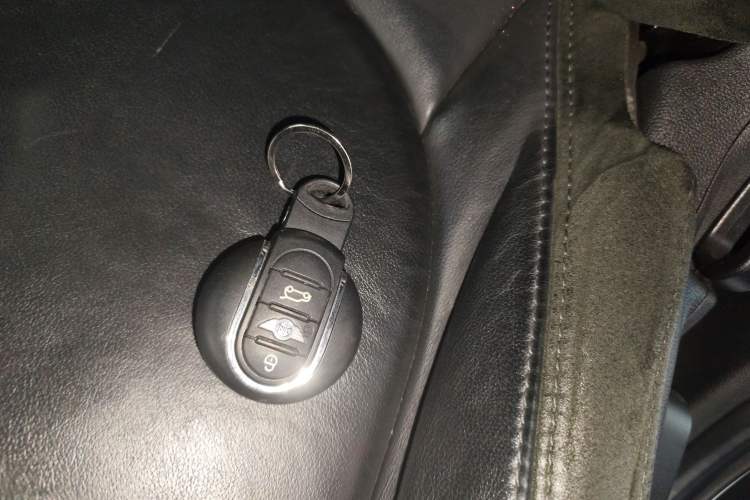 Used  MINI 2016 2.0T COOPER S Pioneer Edition Five-Door Model
