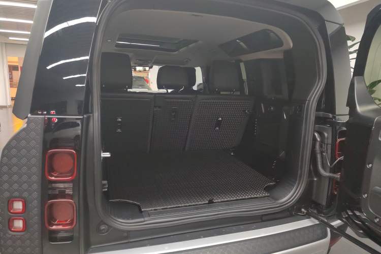 Used Land Rover Defender 2024 110 3.0T P400 Dark Edition