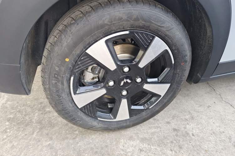 Used Wuling Bingo PLUS 2024 330 km Range Five-Seater Version
