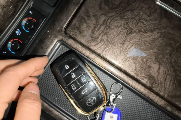 Used Toyota Vellfire 2021 Crown Dual-Engine 2.5L HV Prestige Edition