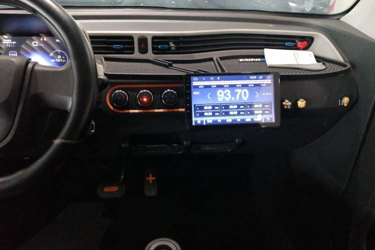 Used Wuling Hongguang MINIEV 2021 Macaron Premium Model – Lithium-NMC