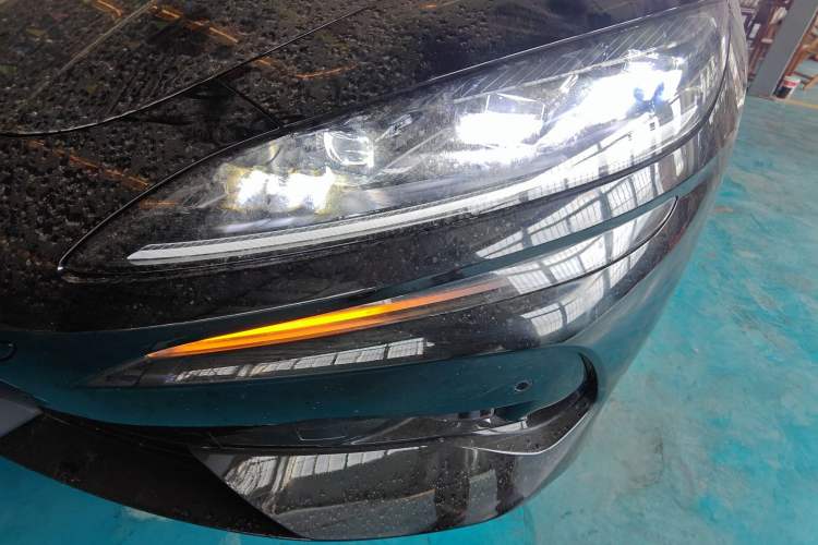 Used Denza Z9 2024 1100 km Four-Wheel Drive Max Version