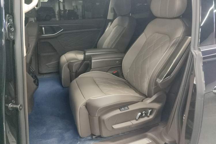 Used Volkswagen Viloran 2022 380TSI Prestige Edition
