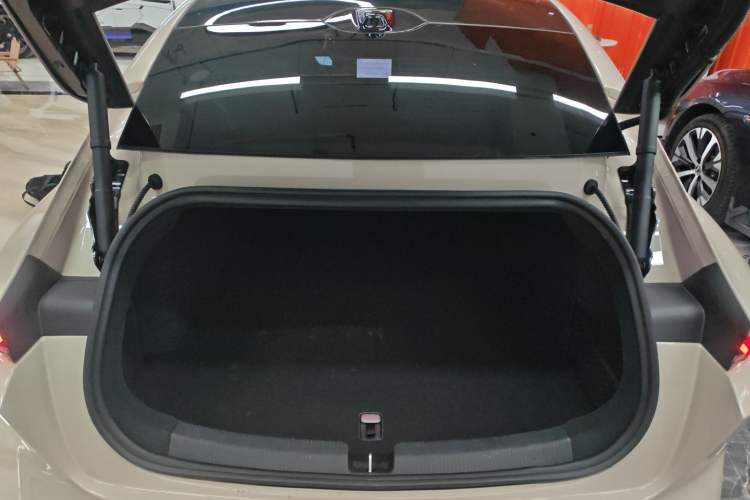 Used Nio ET5 2022 75 kWh