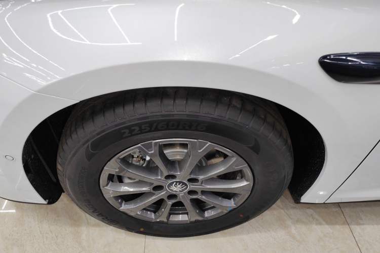 Used BYD Qin L 2025 DM-i Smart Drive 80KM Leading Model