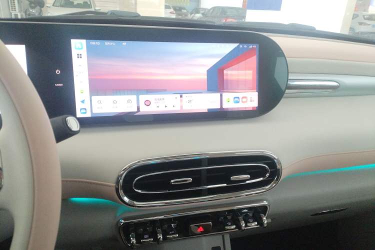 Used ORA Ballet Cat 2022 401 km Nutcracker Edition
